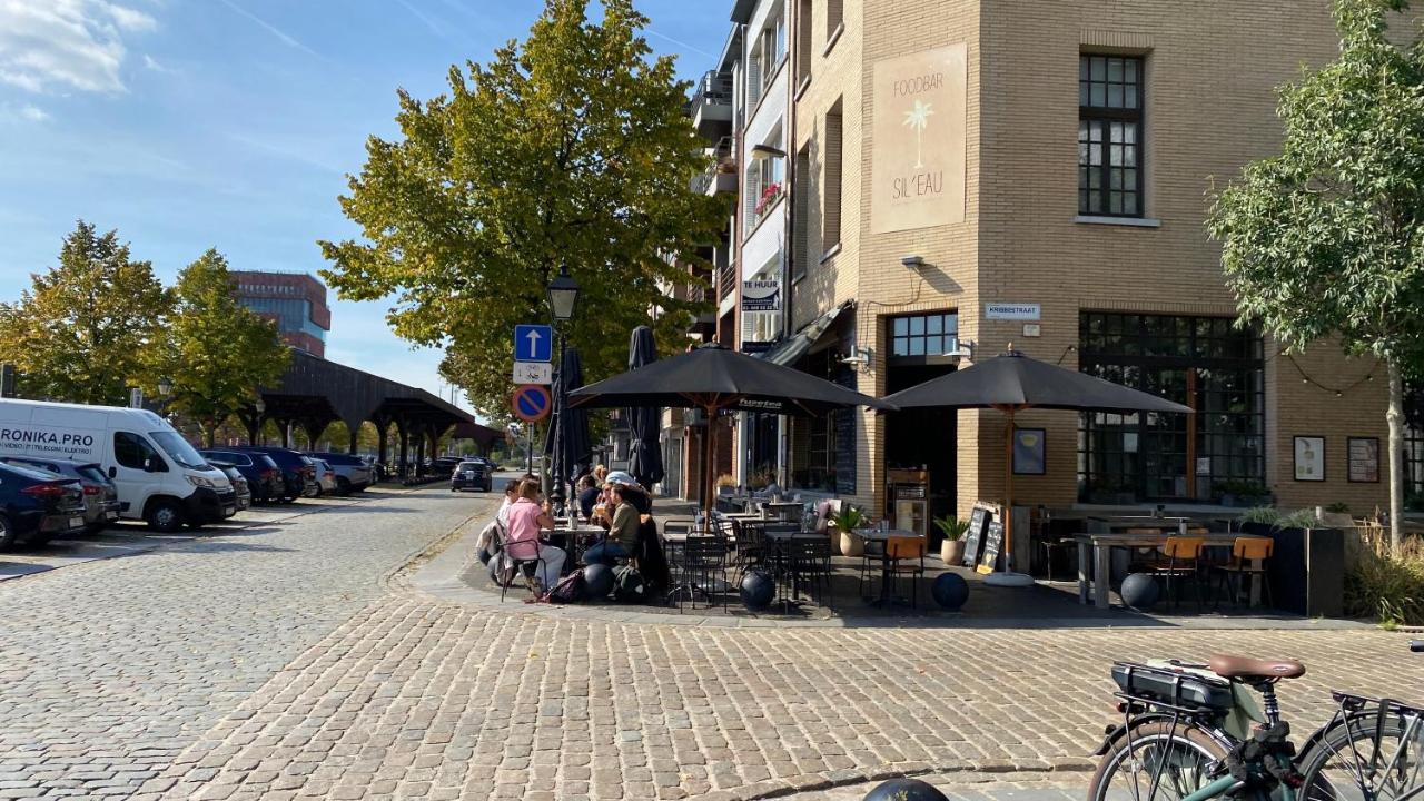 Oneluxstay Antwerp City Centre Екстер'єр фото