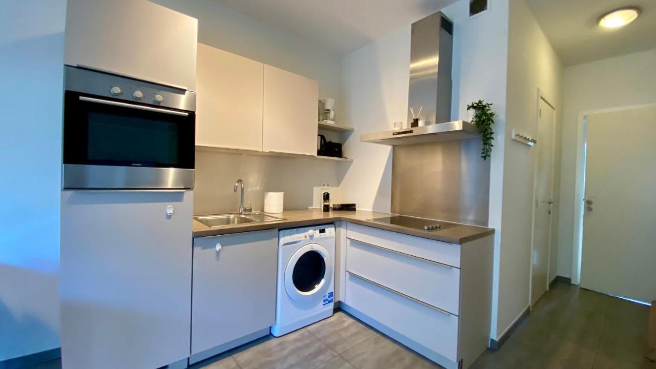 Oneluxstay Antwerp City Centre Екстер'єр фото